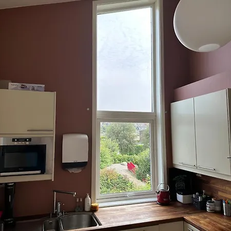 דירה Stylish House With Large Windows *
